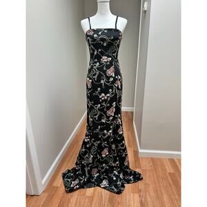 Dress the Population Sharon Floral Embroidered Full Length Gown Black Size Small